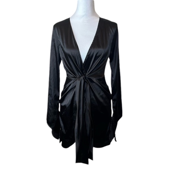 SHEIN- Long sleeve mini dress ties in the front - Picture 1 of 15